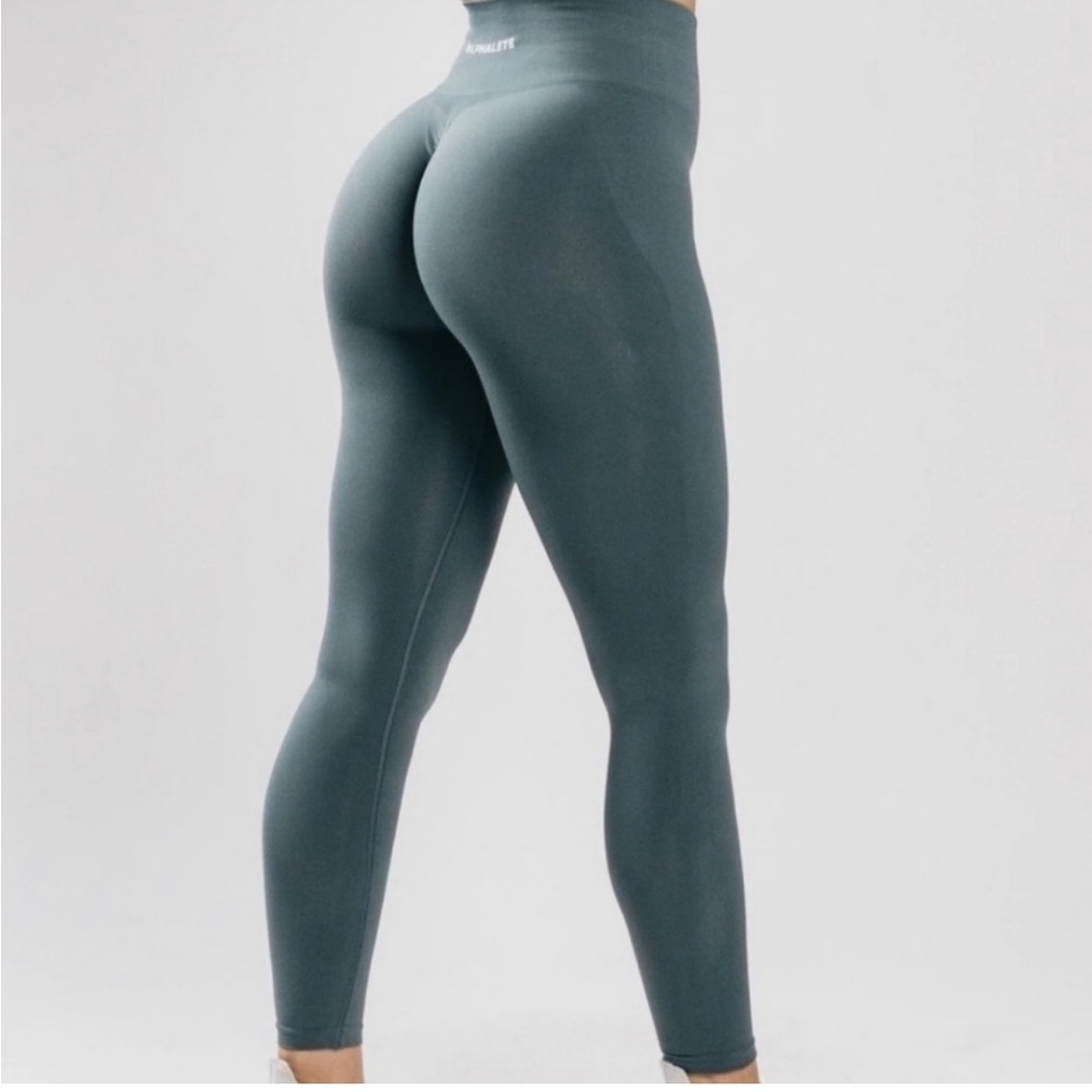 Alphalete Amplify High-Waisted Leggings -
Medium - Charcoal Teal Green